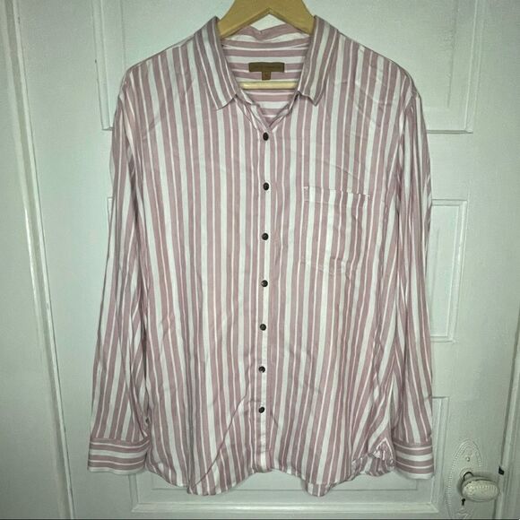 JACHS Girlfriend Long Sleeve Button Up Blouse - Picture 3 of 11